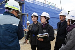 [NSP PHOTO]박은경 안산시의원, 석수역세권 도서관 신축 현장 점검