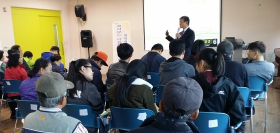 NSP통신-▲서천군은 장애인 및 노인을 대상으로 성폭력예방교육을 실시했다. (서천군)