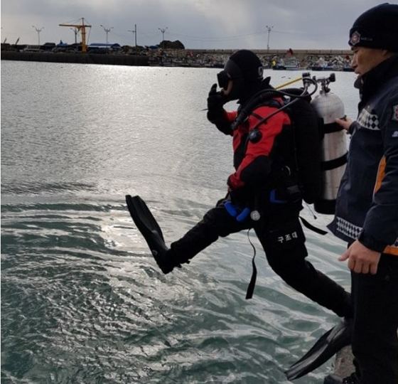 NSP통신-▲태안소방서은 동절기 수난구조 특별훈련을 실시했다. (태안소방서)