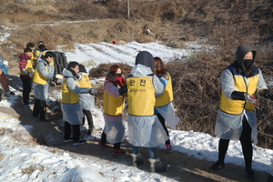 [NSP PHOTO]용인문화재단, 사랑의 연탄 나눔 봉사 가져