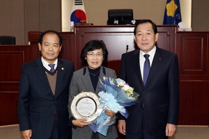 [NSP PHOTO]배복수 성주군의원, 2017 경북도의정봉사 대상 수상