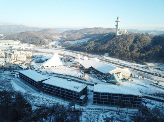 NSP통신-올림픽 취재진들이 숙박 공간으로 사용할 미디어레지던스. 이동형 유닛 방식으로 지어진 미디어레지던스는 올릭픽 종료후 다른 곳으로 이동하여 재사용이 가능하다. (포스코 제공)