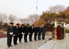 [NSP PHOTO]광명시의회, 2018 무술년 현충탑 참배 행사로 시작