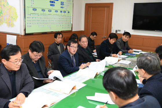 NSP통신-김태정 오산부시장 주재로 2018년도 주요업무계획 보고회를 하고 있다. (오산시)