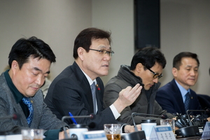 [NSP PHOTO]최종구 노동이사제 법제화 시기상조...KB금융노조 사외이사 선임 재추진