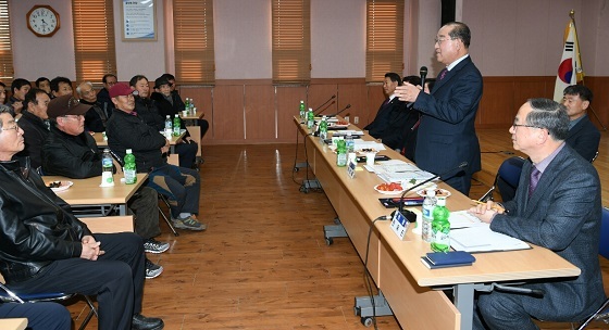 NSP통신-▲황선봉 예산군수가 25일 오가면을 마지막으로 군민의 목소리를 듣는 연두방문을 마무리했다. (예산군)