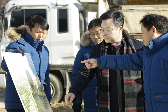 NSP통신-김성제 의왕시장(오른쪽 두번째). (의왕시)