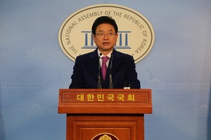 [NSP PHOTO]이철우 의원, 의원직 사퇴 철회 발표