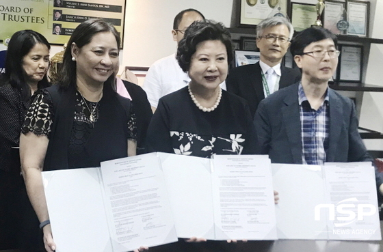 NSP통신-지난달 25일 대구보건대학교와 아워 레이디 파티마 대학교가 교육협력협정을 체결했다. (사진 왼쪽부터 캐롤라인 마리안 엔리케즈(Caroline Marian S. Enriquez) 총장, 남성희 총장, 김경용 국제교류원장). (대구보건대학교)