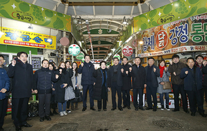 [NSP PHOTO]경북도의회, 김천에서 전통시장 장보기 행사 실시