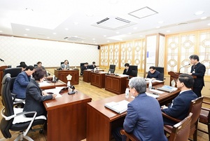 [NSP PHOTO]군위군의회, 집행부 간담회 개최