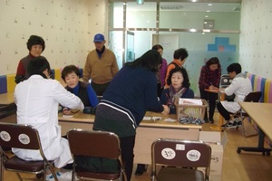 [NSP PHOTO]군산시, 전통시장 상인 대상 이동건강검진