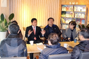 [NSP PHOTO]권오섭 대구 남구청장 출마예정자, 남구청 前 공무원들과 현안 논의