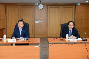 [NSP PHOTO]김천시, 학술연구용역심의위원회 회의 열려