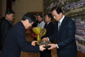 [NSP PHOTO]경주시, 지방세 성실납세법인 감사패 수여