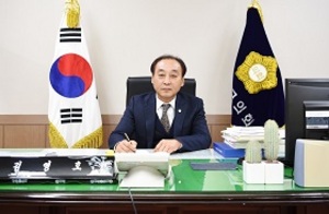 [NSP PHOTO]군위군의회 김영호의장, 지방의정봉사상 수상