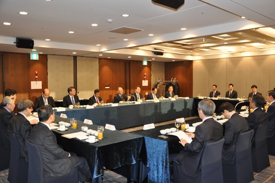 NSP통신-해외건설협회수주플랫폼 회의개최 모습 (해외건설협회)