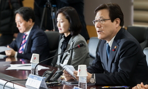 [NSP PHOTO]최종구 금융위원장 베트남 방문...신남방정책에 박차