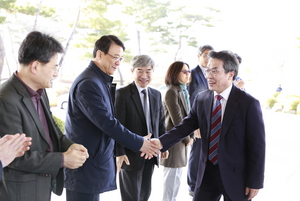 [NSP PHOTO]군산대 제8대 총장에 곽병선 교수 임명