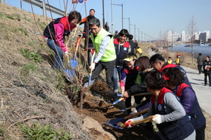 [NSP PHOTO]포항시, 2018 자연과 함께하는 나무심기 행사 성료