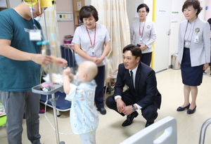 [NSP NEWS Image]이승엽 야구장학재단 칠곡경북대병원에 1천만원 기부