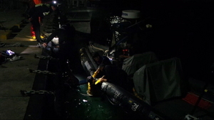 [NSP PHOTO]동해해경, 울릉 저동항에 빠진 40대 남녀 구조