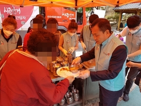 [NSP PHOTO]건보공단 대구본부, 결식노인 무료점심 배식 봉사활동 펼쳐