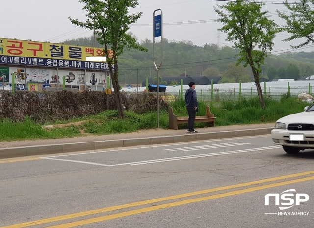 NSP통신-시흥시 신천동에서 목감지구 가는 방향에 있는 버스정류장. (박승봉 기자)