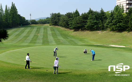 NSP통신-보문골프클럽에서 골프를 즐기고 있는 골퍼들. (경북관광공사)