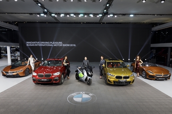 NSP통신-사진6-BMW 2018 부산국제모터쇼_국내 최초 공개 모델 (좌측부터) i8 로드스터, 뉴 X4, 모토라드 뉴 C 에볼루션, 뉴 X2, 컨셉트 Z4 (BMW 코리아)