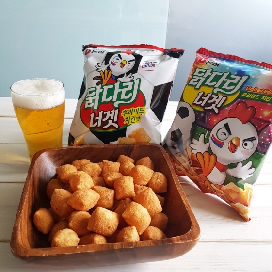 NSP통신-닭다리너겟 축구 패키지 (농심 제공)