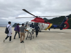 [NSP PHOTO]동해해경청, 울릉도 뇌출혈 증세 응급환자 헬기로 이송