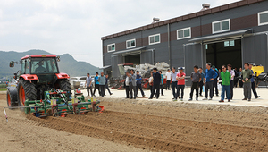 [NSP PHOTO]경북도, CJ브리딩과 논 콩 계약재배 시범현장 기술연시회 가져