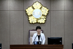 [NSP PHOTO]수원시의회, 제11대 전반기 조명자 의장 선출