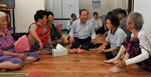 [NSP PHOTO]황선봉 예산군수, 독거노인공동생활제 시설 방문