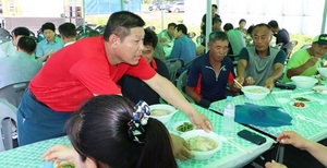 [NSP PHOTO]전남농협, 삼계탕으로 강진군에서 축산물 정 나눔 행사 개최