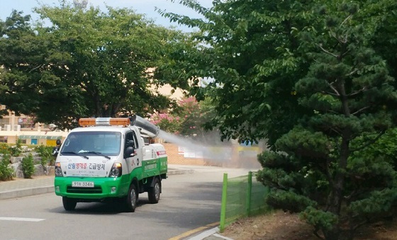 NSP통신-▲서산시가 돌발해충 방제에 총력을 기울이고 있다. (서산시)