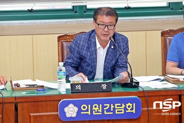 NSP통신-장흥군의회가 지난 20일 개최한 간담회. (장흥군의회)