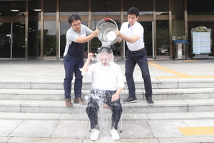 [NSP PHOTO]남종섭 경기도의원, 아이스버킷 챌린지 동참