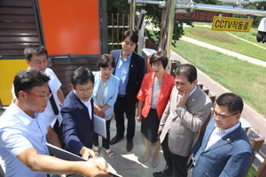 [NSP PHOTO]안양시의회 도시건설위, 석수역 하수관·하수박스 공사현장 방문