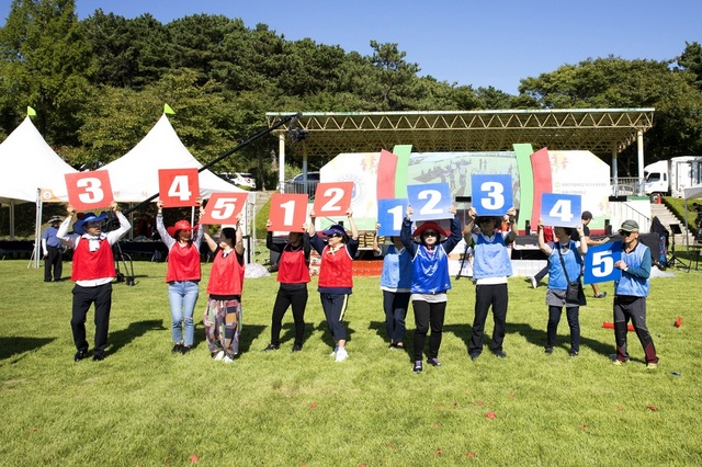 -원광디지털대학교에서 개최한 2018 한마음 체육대회 중 명랑운동회 모습. (원광디지털대학교)
