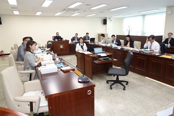 NSP통신-제224회 임시회 예산결산특별위원회 회기 모습 (고양시의회)