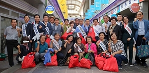 [NSP PHOTO]한국당 경북도당, 추석맞이 재래시장 장보기 행사…소상공인 생존권 확보 나서