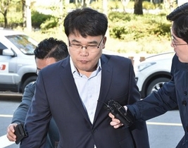 [NSP PHOTO]공직선거법 위반 혐의 이재만 한국당 전 최고위원, 피의자 경찰 출석