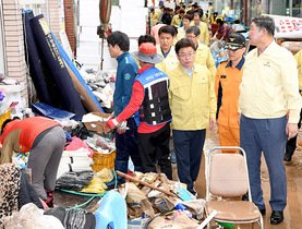 [NSP PHOTO]경북안전기동대, 영덕 태풍피해 복구에 연일 구슬땀