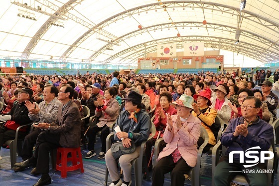 [NSP PHOTO]무주군, 노인의 날 기념 경로잔치 열어