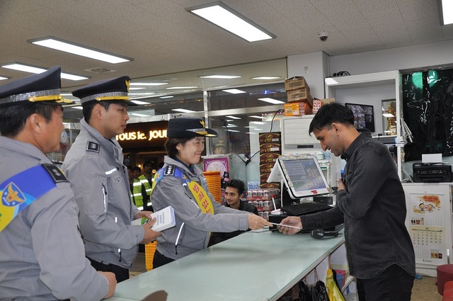 NSP통신-김포경찰서가 범죄예방순찰을 실시하고 있다. (김포경찰서)