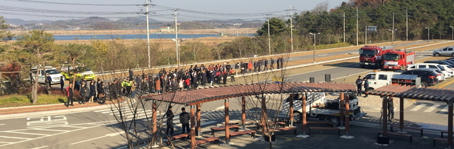 NSP통신-12일 오후 안산 단원구 바다향기수목원에서 실시한 가을철 산불진화 합동훈련 모습. (경기도)