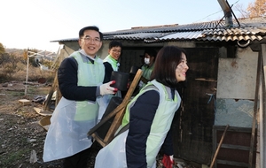 [NSP PHOTO][업계동정]인천공항, 연탄 나눔 봉사활동 진행