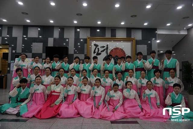 NSP통신-평화통일 전국오케스트라 경연대회에 참가한 국악 관현악단 가현. (나수완 기자)